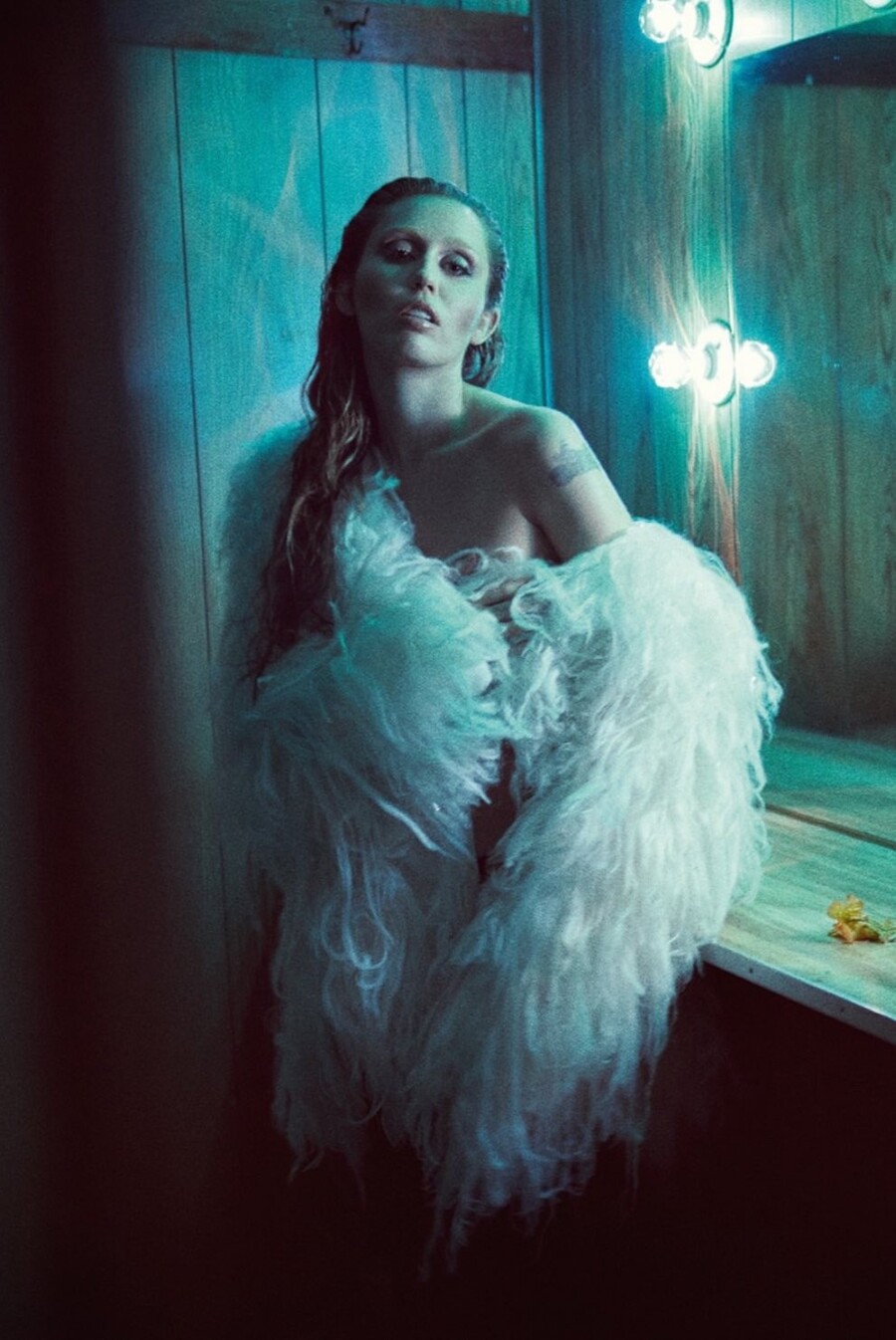 Miley Cyrus Something Beautiful