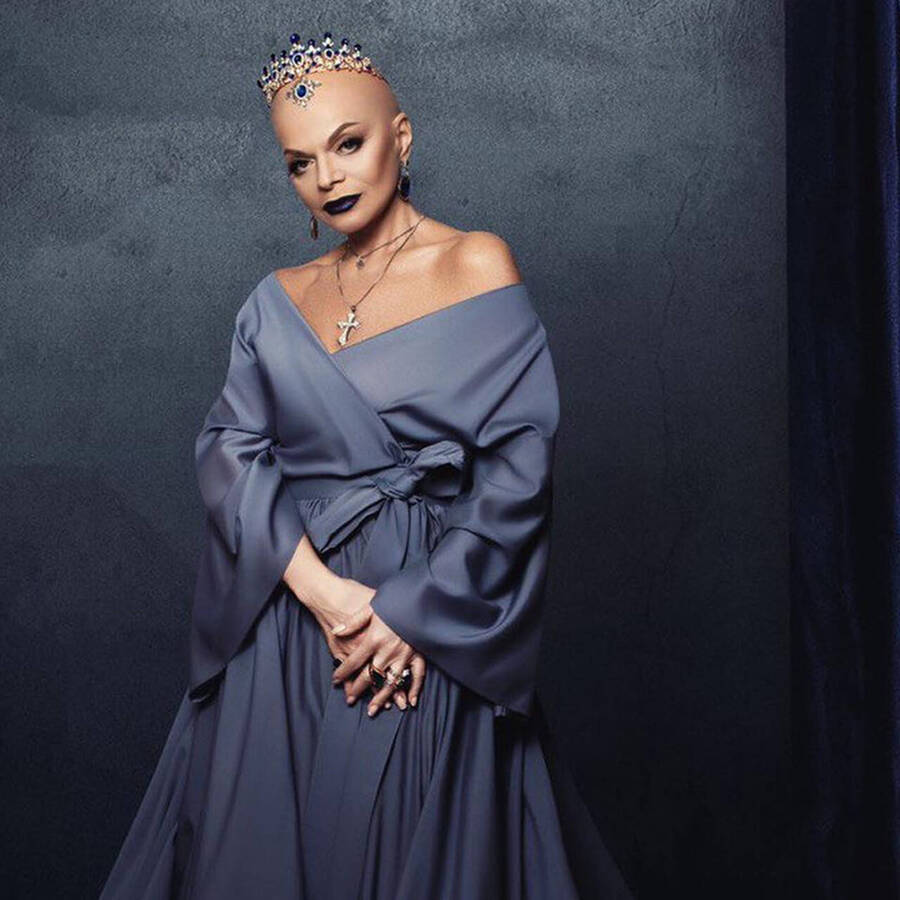 Лариса Долина