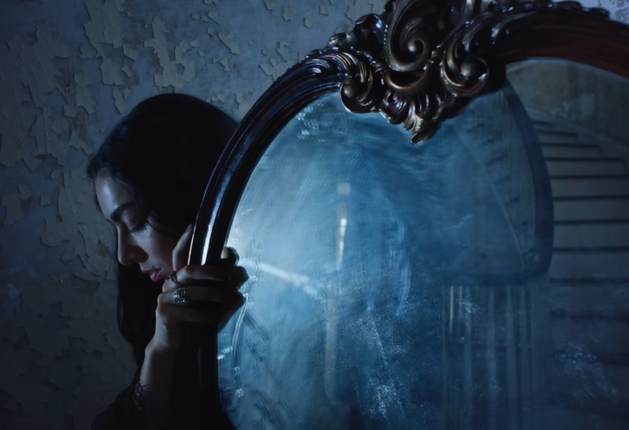 Charli XCX i think i'm gonna die in this house